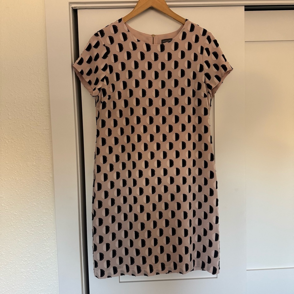 Vince Camuto Pink and Black Geometric Shift‎ Dress